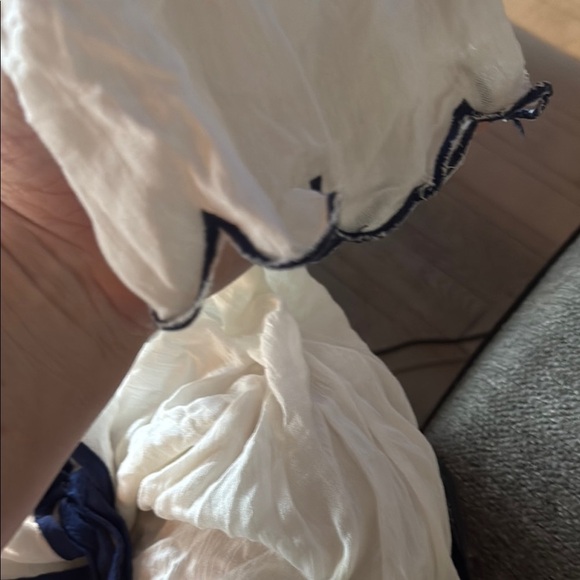 Francesca's Collections Cream Top with Navy Trim - Picture 4 of 5